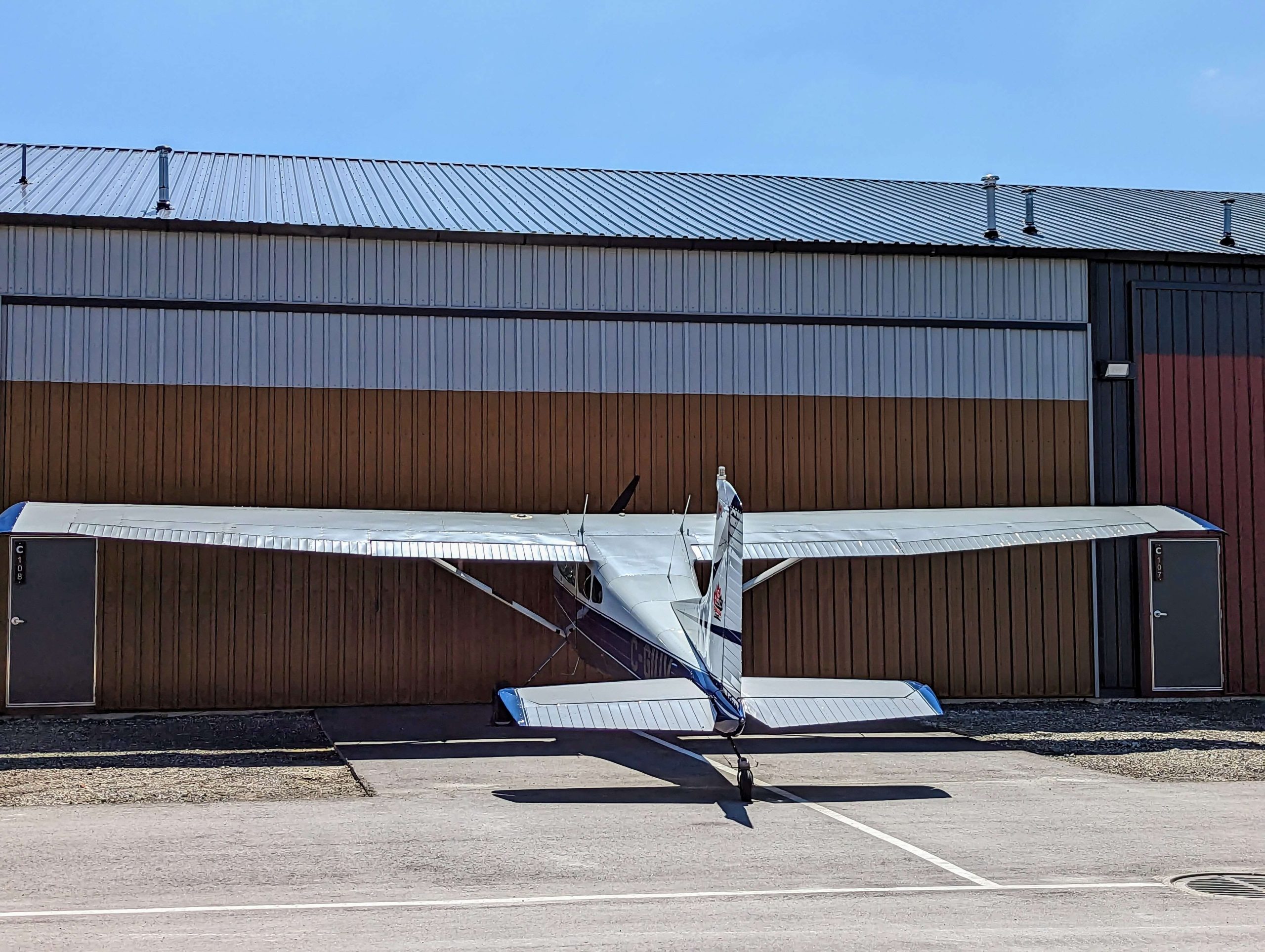 Golden Ears Airpark_parking pad